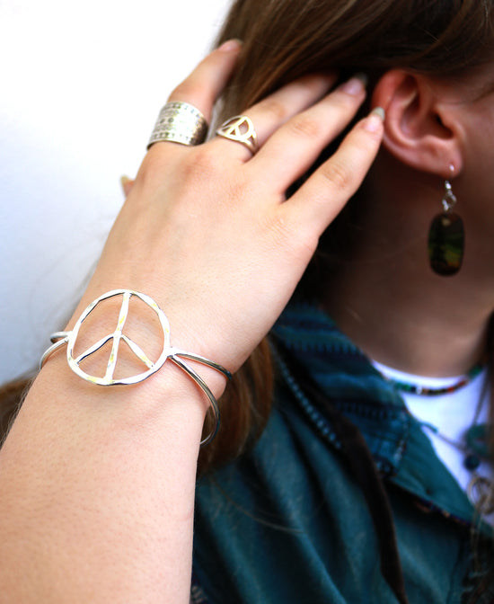 Peaceful Signs Bracelet in Silver - Peace Symbol Bracelet | Hippie Bracelets | Soul Flower